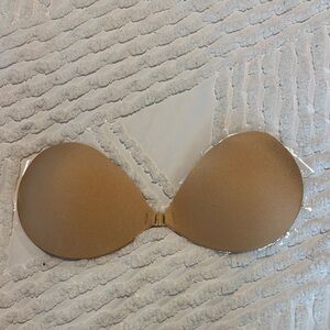 Seamless Strapless Adhesive Bra in Tan